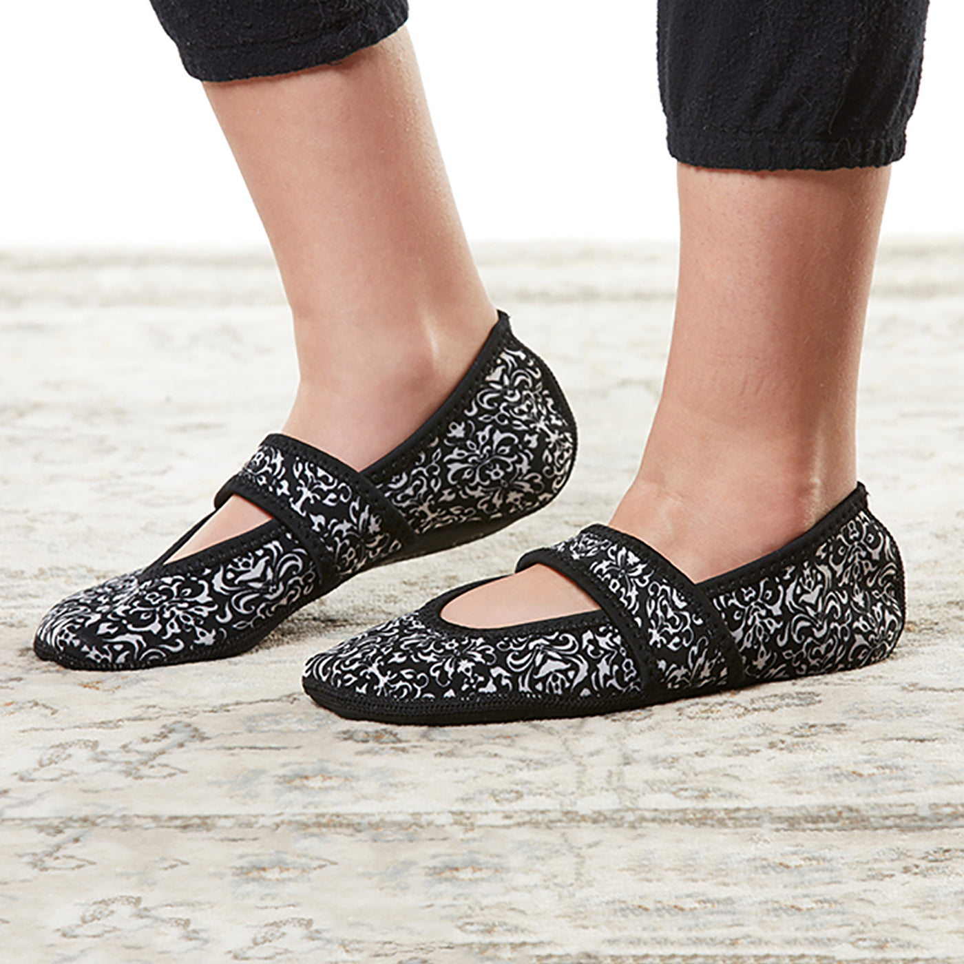 Nufoot Betsy Lou Midnight – Calla Products